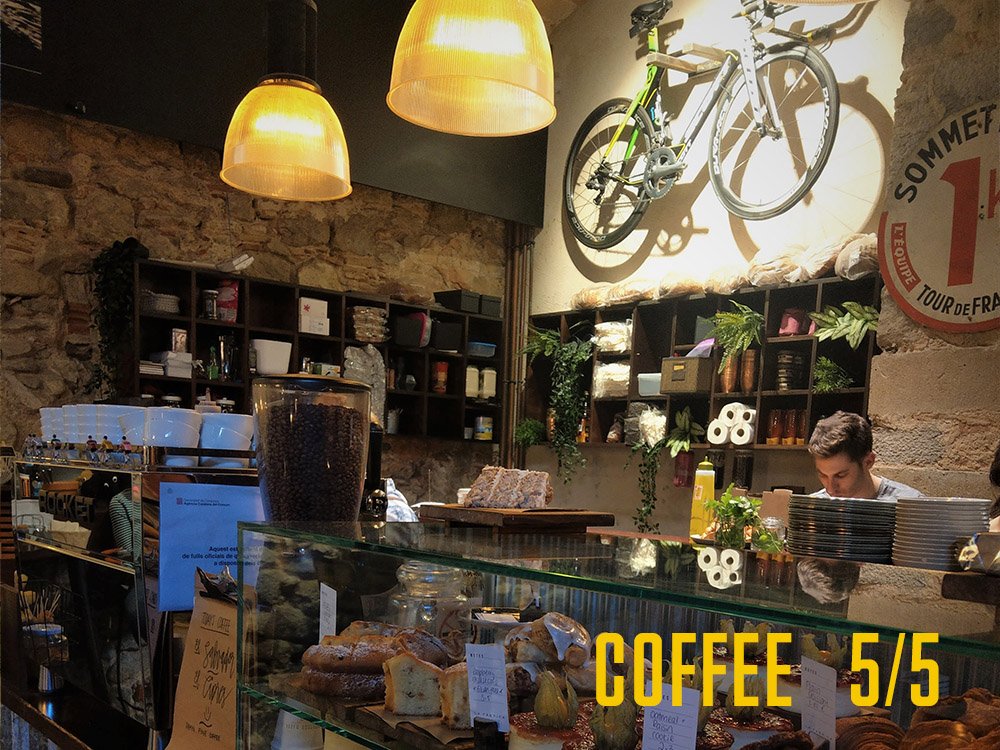 骑行在赫罗纳自行车咖啡