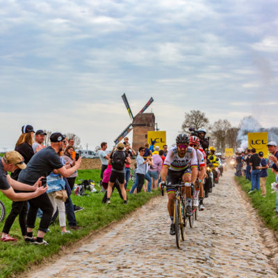 Pandemy-Postponed Paris-Roubaix承诺成为一个饼干